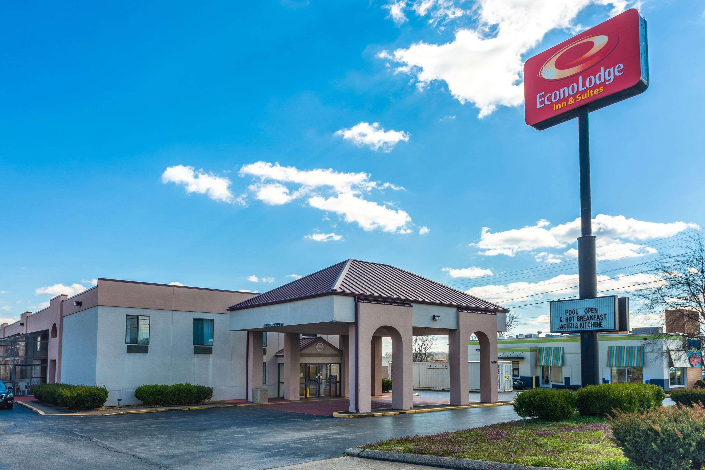 Econo Lodge & Suites Clarksville Exteriör bild