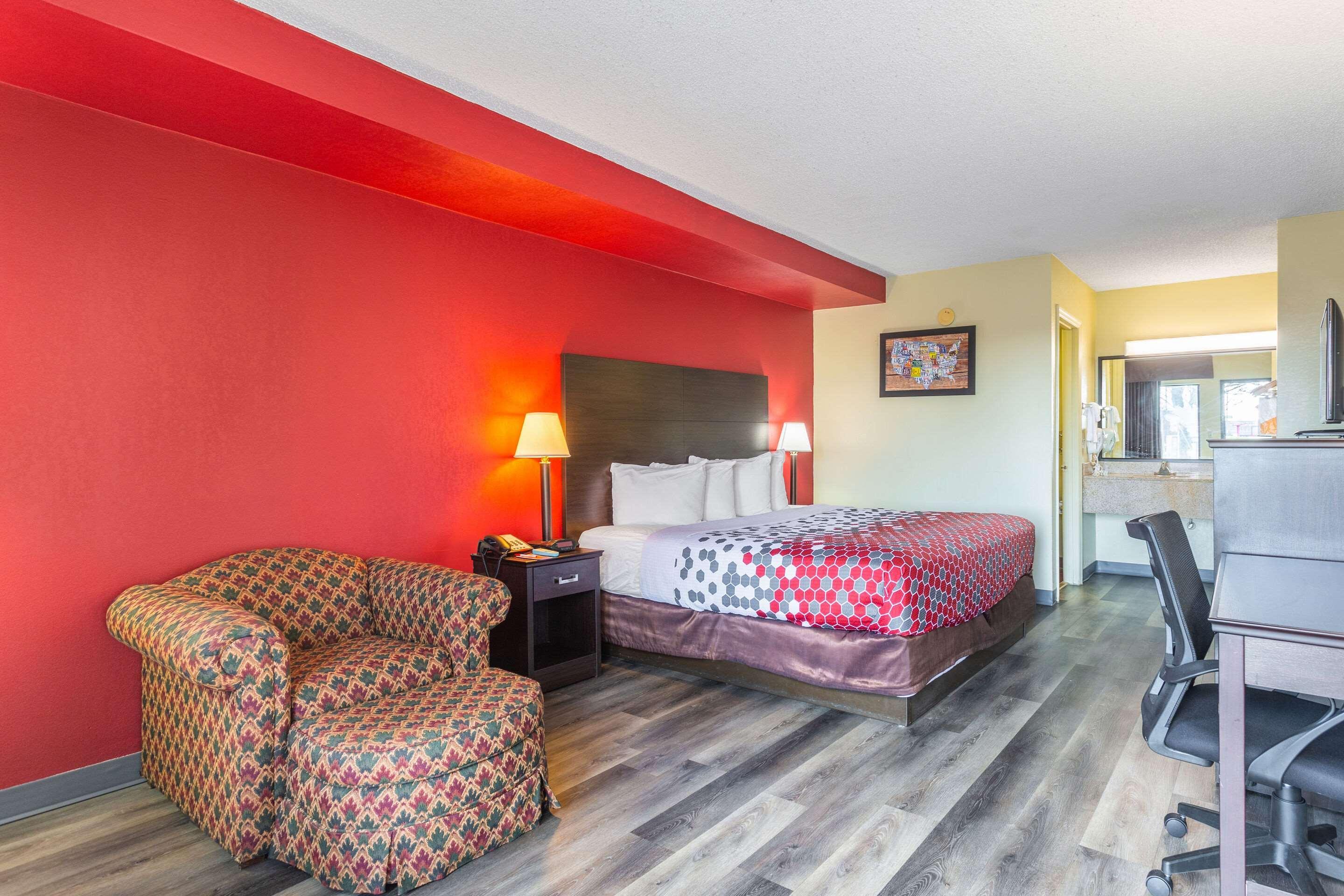 Econo Lodge & Suites Clarksville Exteriör bild