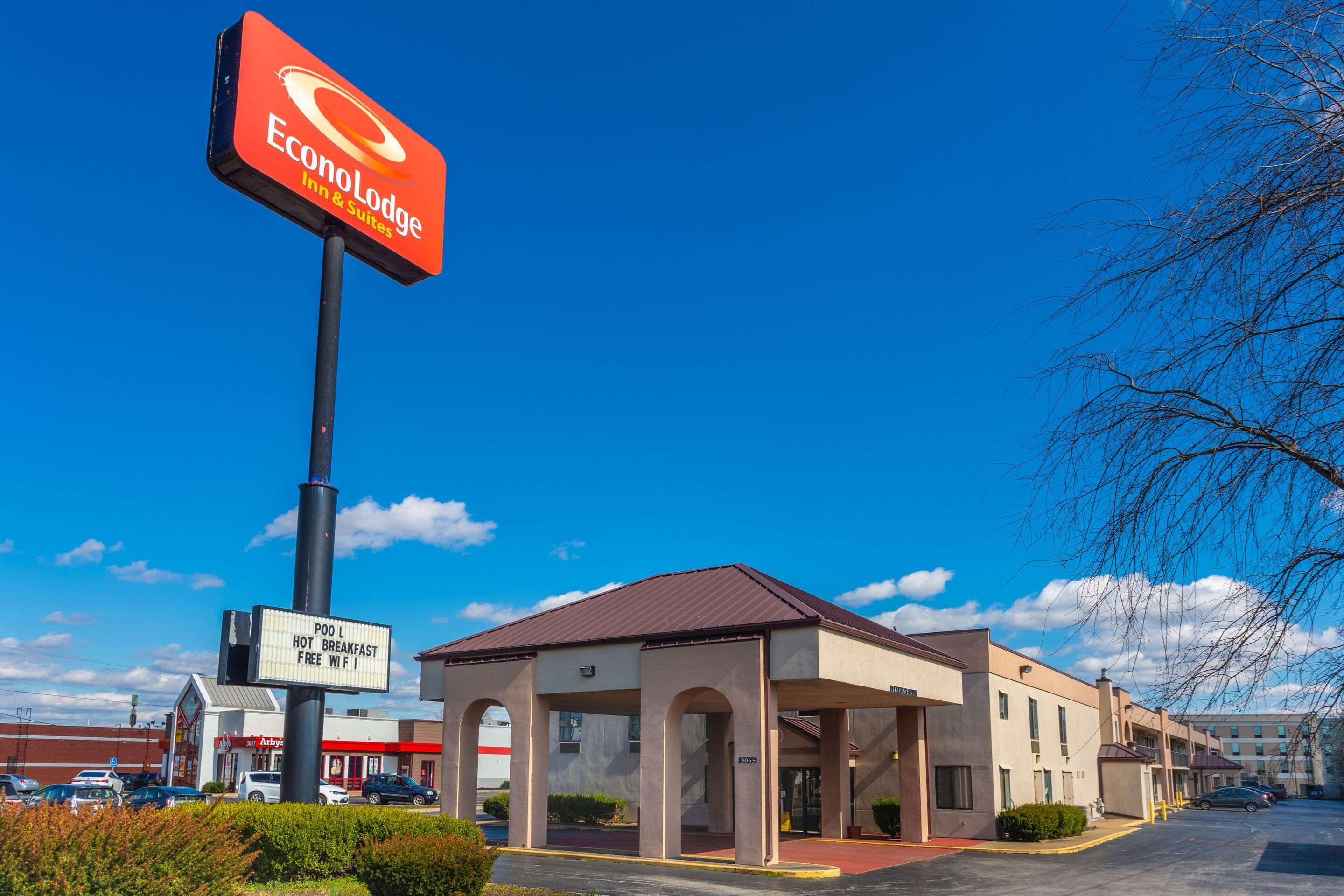 Econo Lodge & Suites Clarksville Exteriör bild