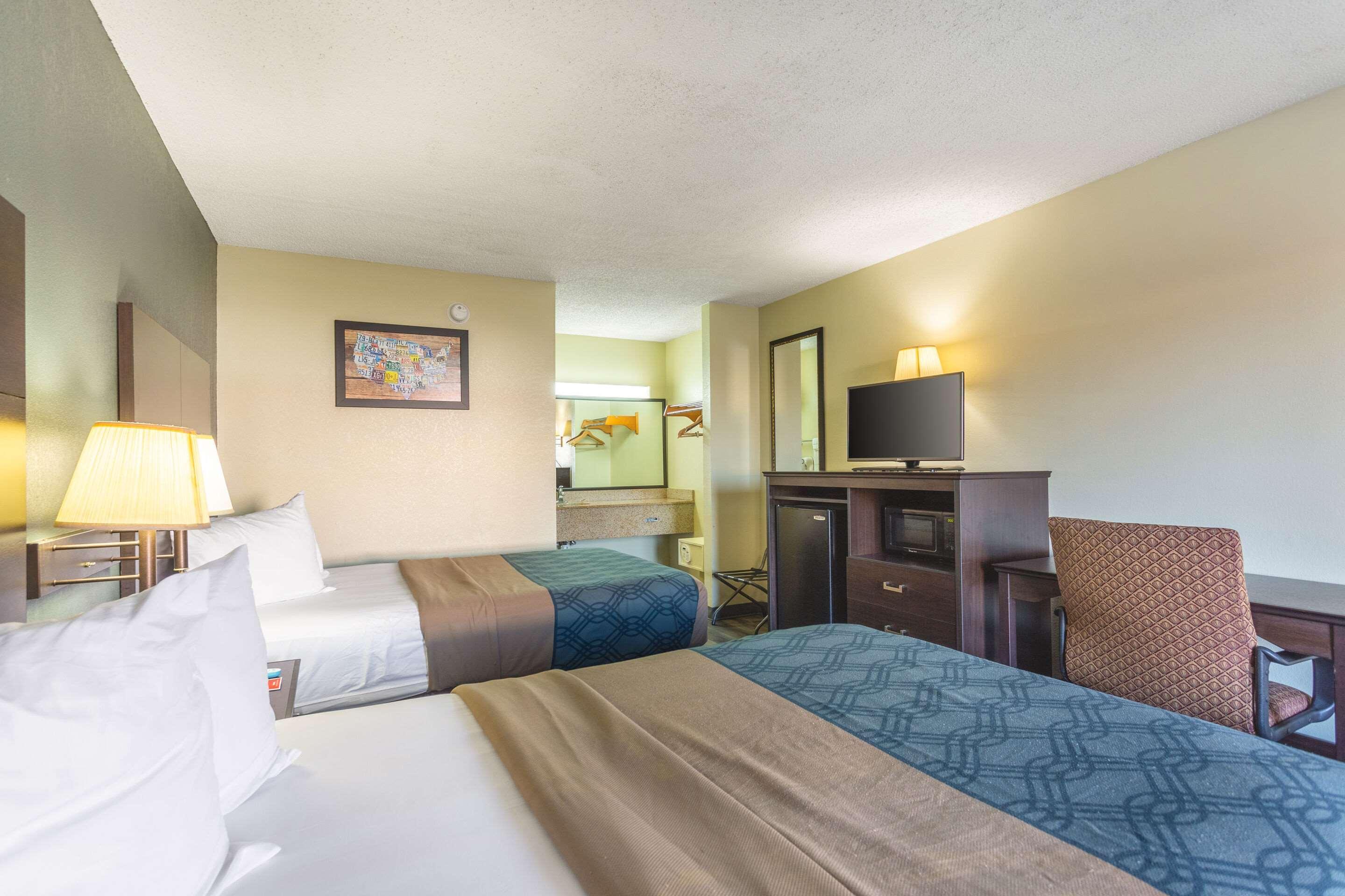 Econo Lodge & Suites Clarksville Exteriör bild