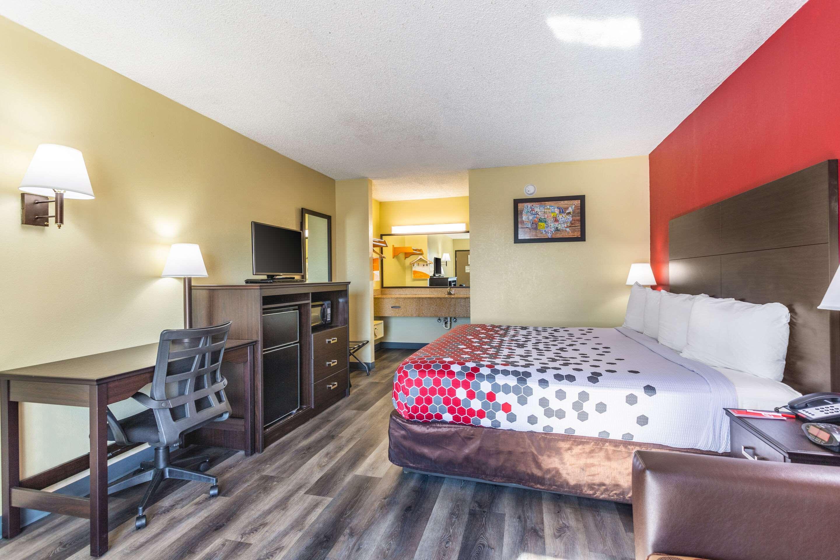 Econo Lodge & Suites Clarksville Exteriör bild